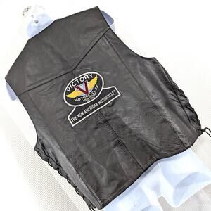 VICTORY MOTORCYCLES/FRONTIER! LUXE LACED SIDE  BLACK GENUINE LEATHER VEST! SZ 50